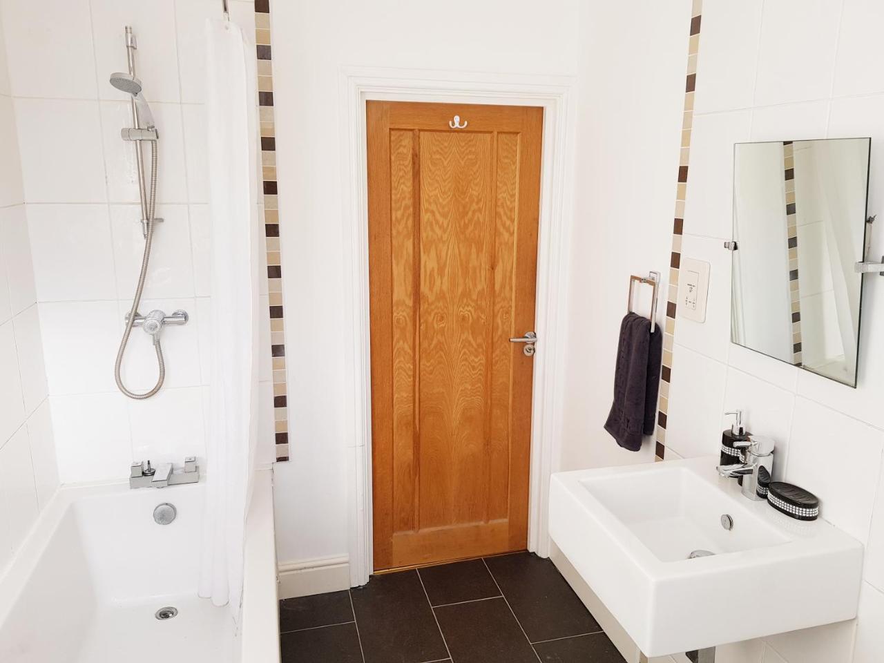Bed and Breakfast Cogie Abode Enfield Exterior foto