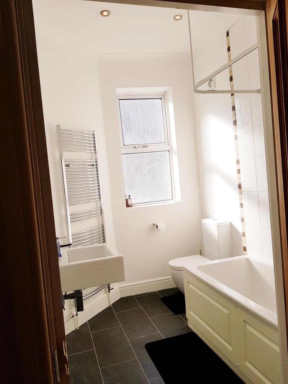 Bed and Breakfast Cogie Abode Enfield Zimmer foto