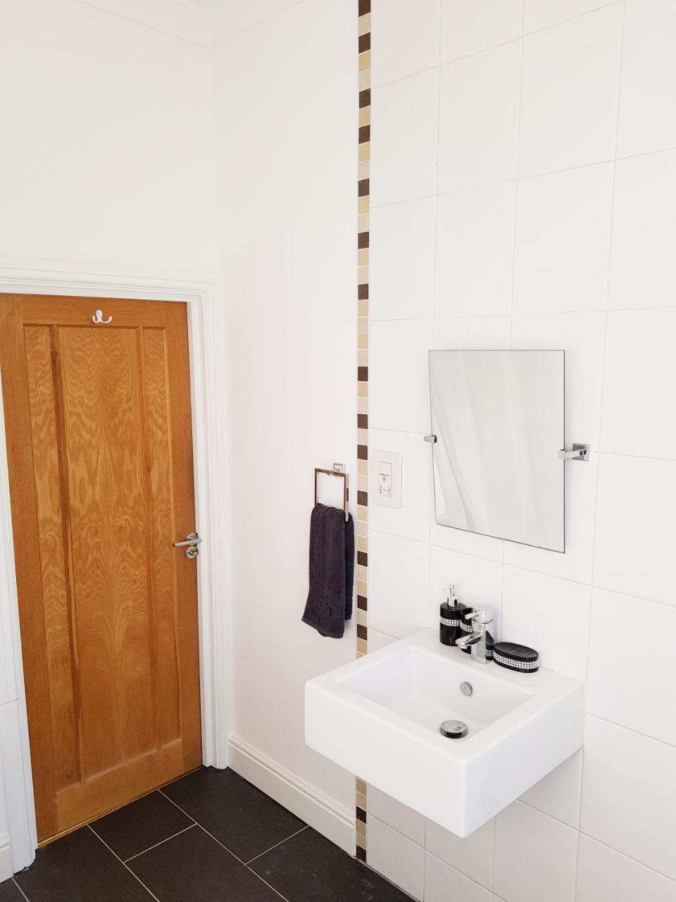 Bed and Breakfast Cogie Abode Enfield Exterior foto
